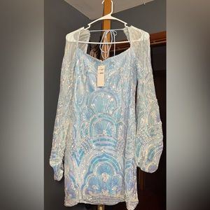 Hey, bought this dress for homecoming and didn’t like it.